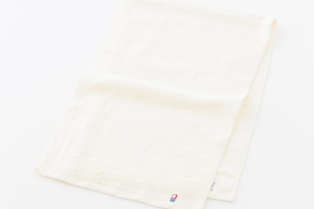 アイボリー