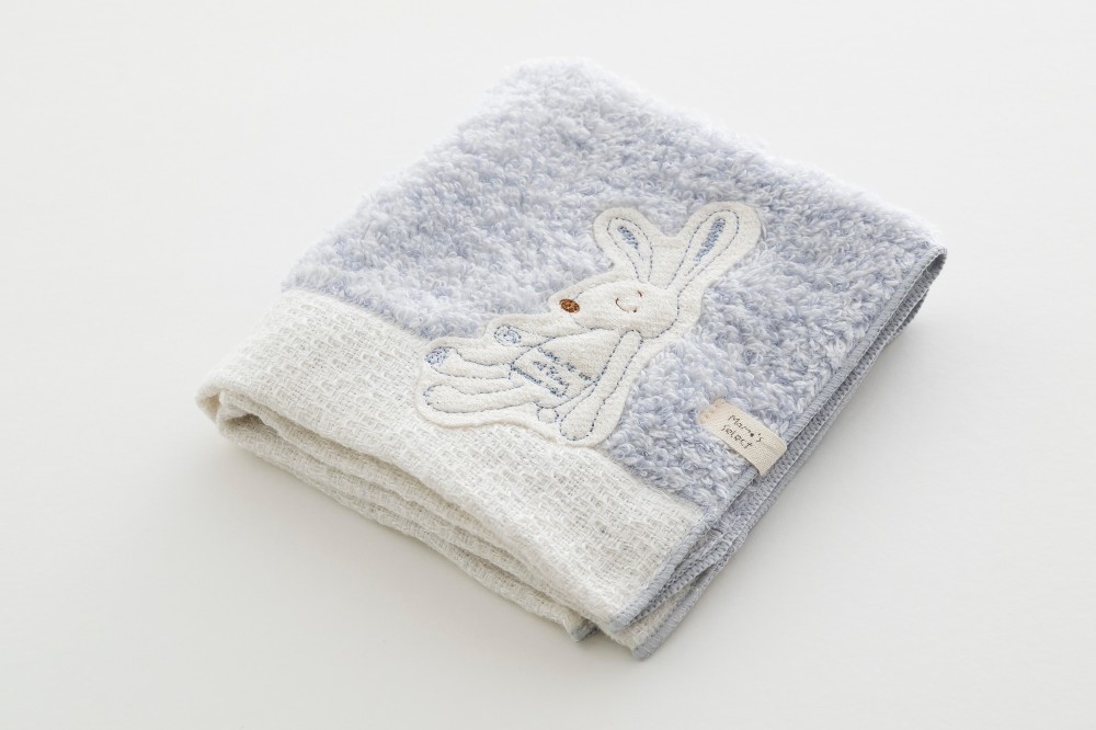 ブルー